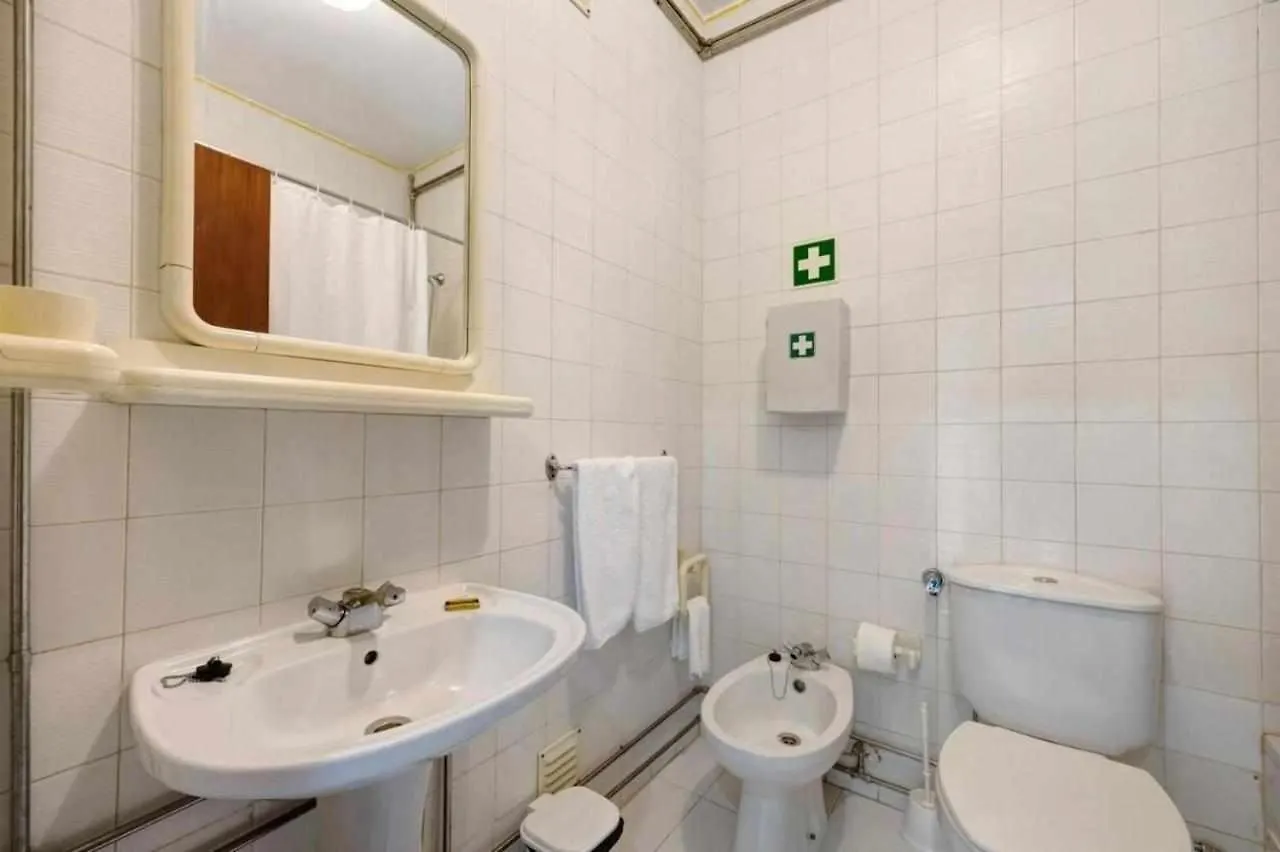 Apartamentos Torre Da Rocha Frente Ao Mar Portimão